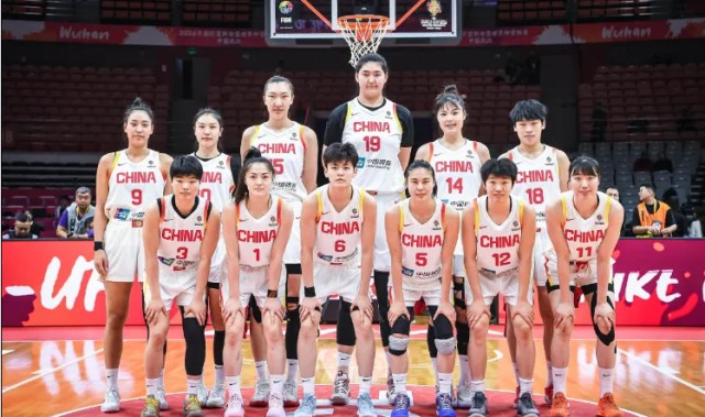 开云APP-一战打出顶级3D！正负值+24断层领先，球迷：中国女篮的特科格鲁